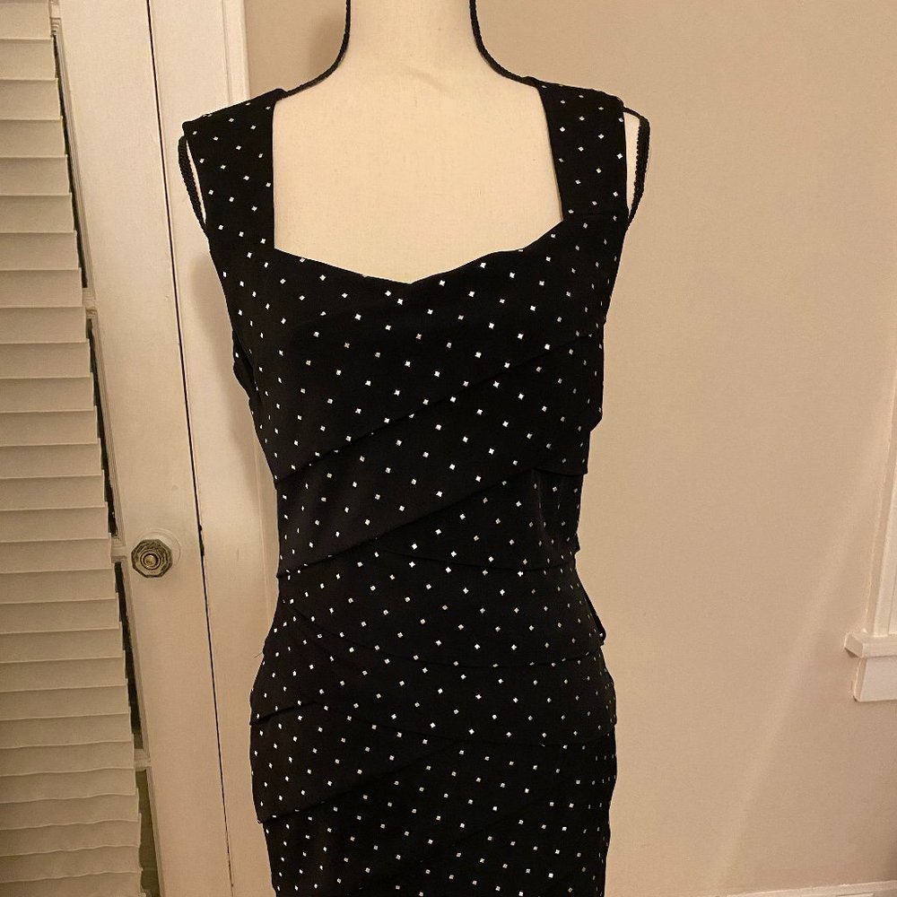 Like New White House Black Market Slimming Size 10 Dress